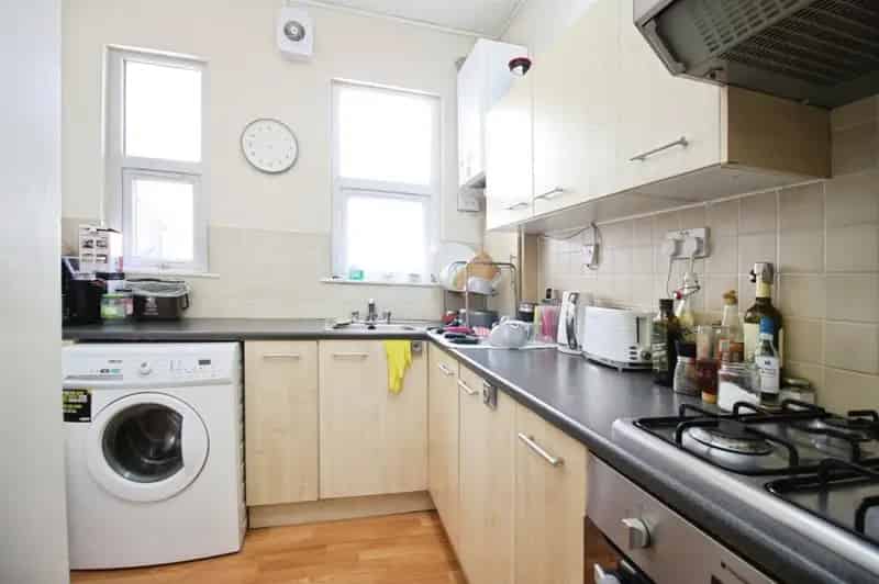 1 Bedroom Flat Claude Road First Time Buyer Investment