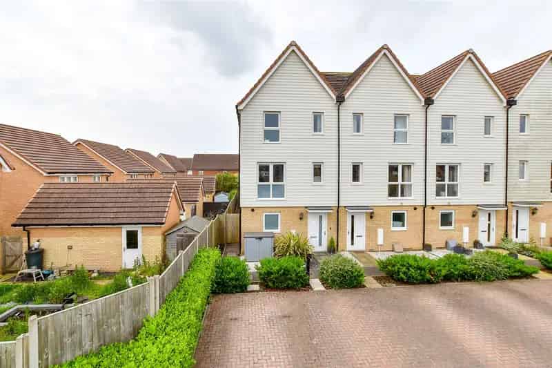 3 Bedroom Townhouse for Sale in Hampton Park
