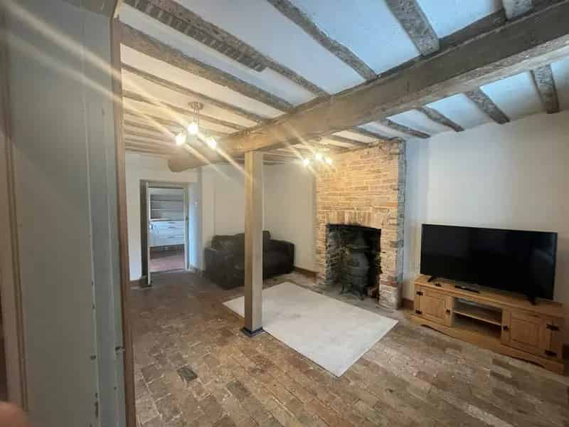 Beautiful Cottage in Titchmarsh Available July 2025