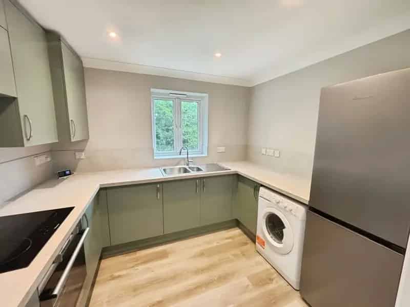 2 Bedroom Flat To Rent
