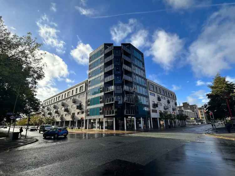 Flat For Sale in Manchester, England