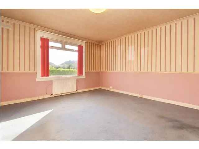 1 Bedroom Flat for Sale Ground Floor Private Garden New Gas Central Heating