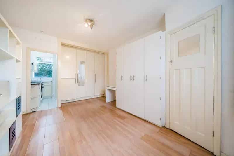 Studio Apartment in Tudor Close