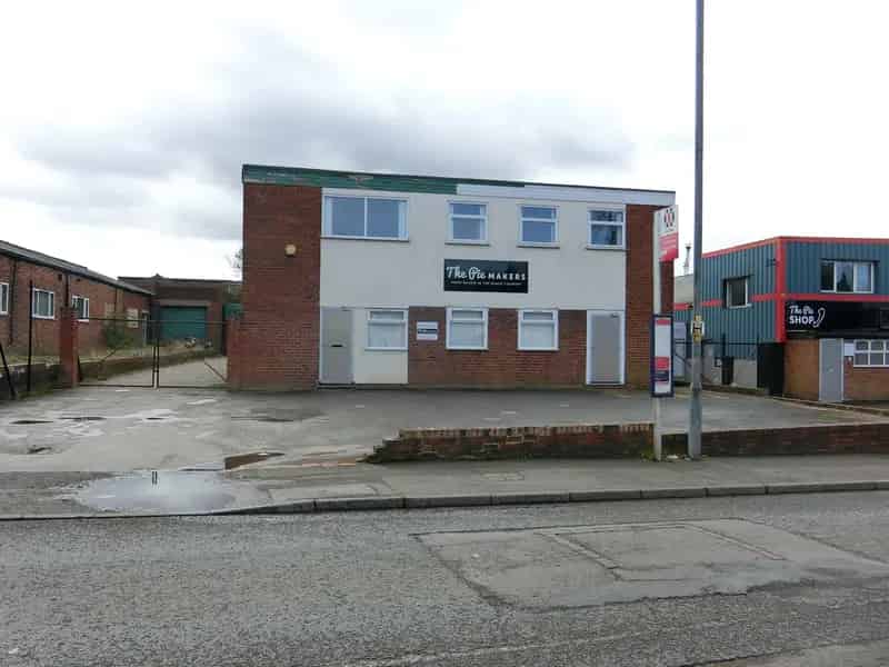 Industrial Unit with Office Space and Refrigeration