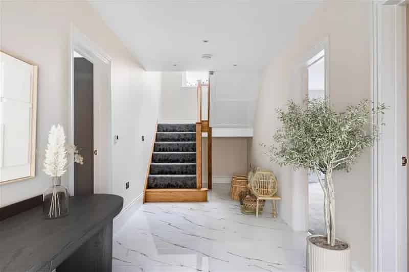 4 Bedroom Detached House for Sale High Specification Family Home