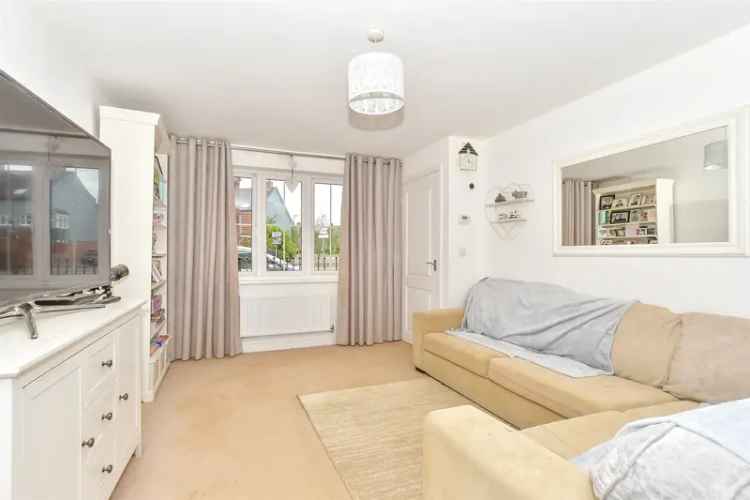 2 Bedroom Terraced House for Sale Kingley Gate