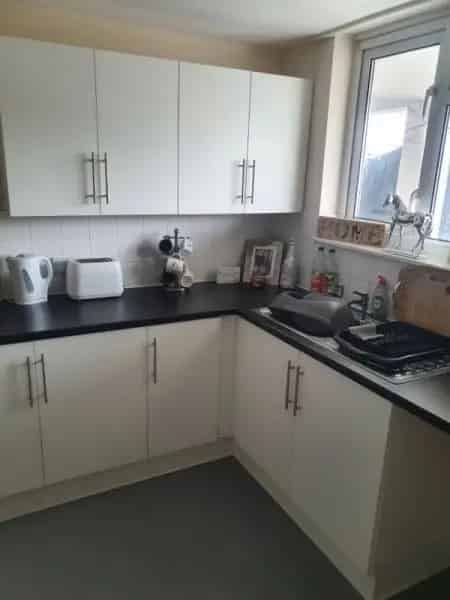 Large 2 Bed Maisonette Near Town Centre