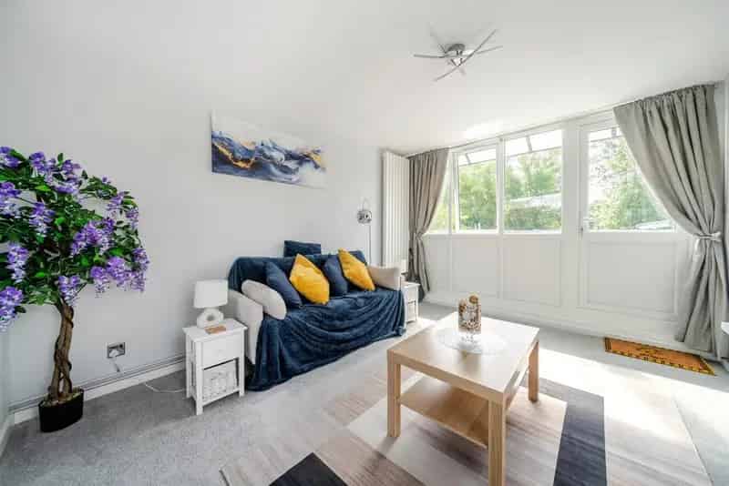Flat For Sale , London, England