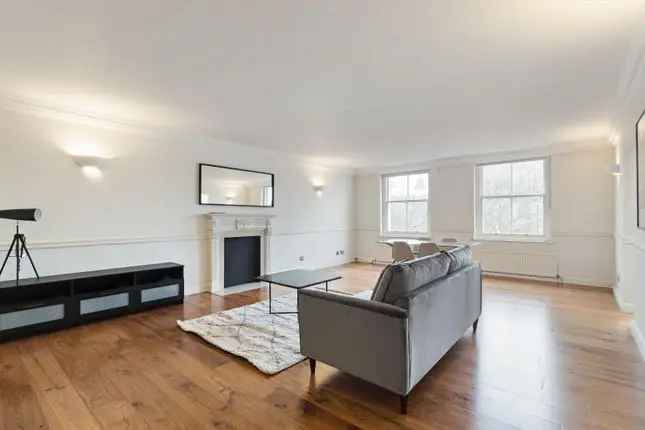 Flat for sale in Queen's Gate, London SW7