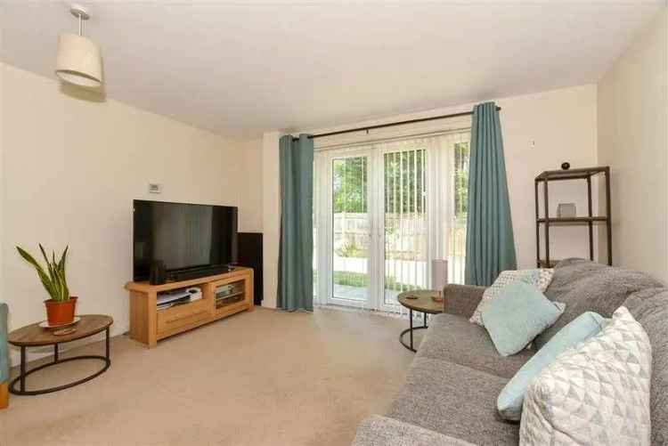 1 Bed Flat for Sale in Redhill - Allocated Parking & Communal Garden