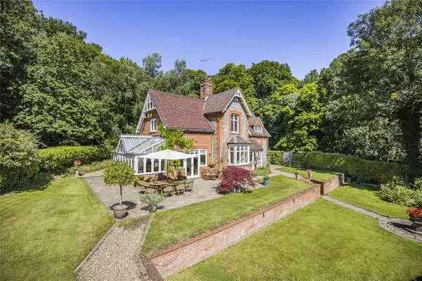 Lime Avenue, Kingwood Common, Henley-on-Thames, Oxfordshire, RG9 5NL | Property for sale | Savills