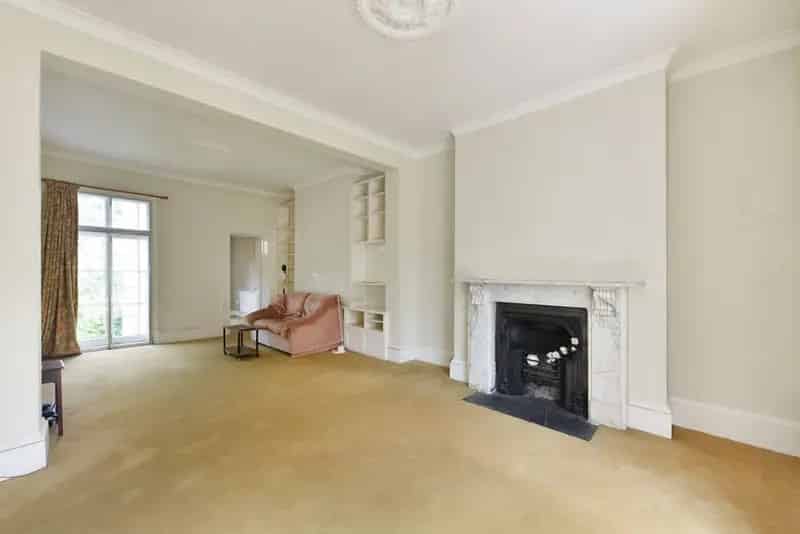 4 Bedroom End of Terrace House to Rent