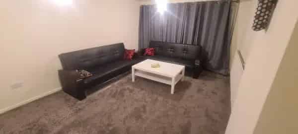 1-Bed Flat Near Sheffield City Centre