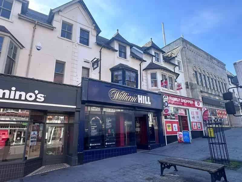 Colwyn Bay Retail Investment William Hill Let 9.14% Yield