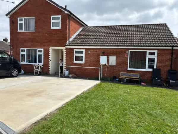 4 Bedroom House with Triple Drive and Disabled Access