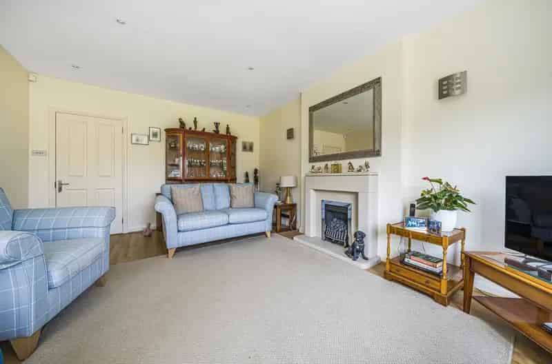 4 Bedroom Detached House Brookmans Park