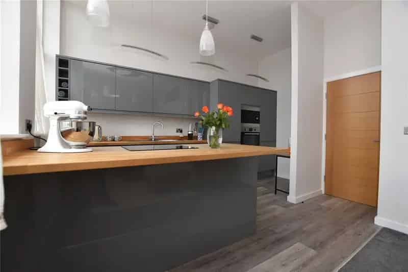 Two Bedroom Apartment Park Mill Court