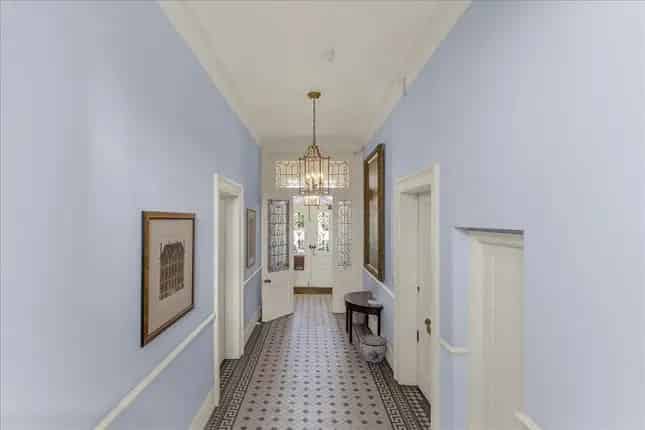 3 Bedroom Lateral Flat Holland Park Full Refurbishment Opportunity