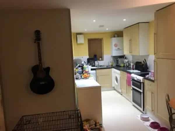 2 Bed Ground Floor Flat Near Town Centre Pets Allowed