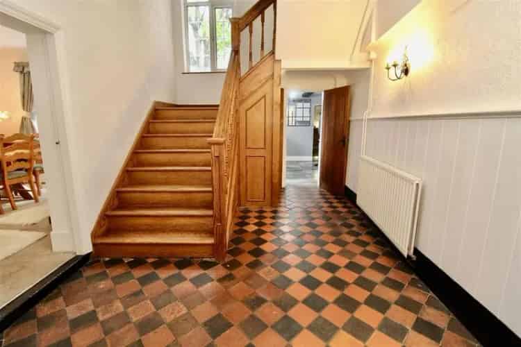 6 Bedroom Semi Detached House For Sale