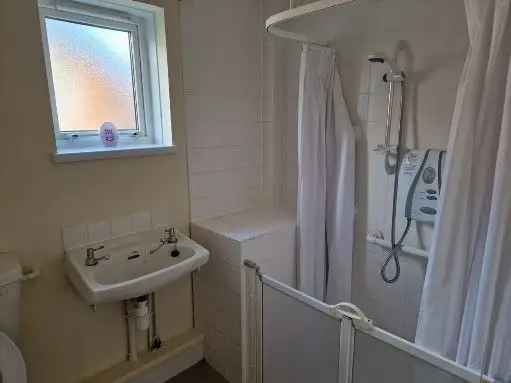  For Rent in Chesterfield, England