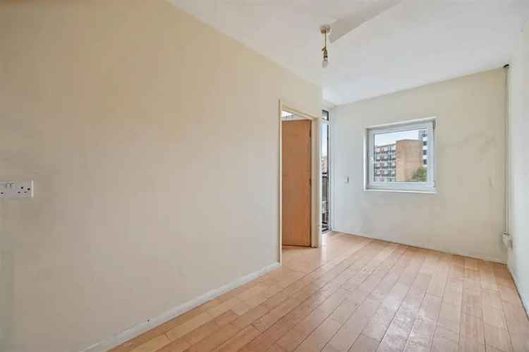 3 Bedroom Flat House to Rent in Brixton Hill SW2