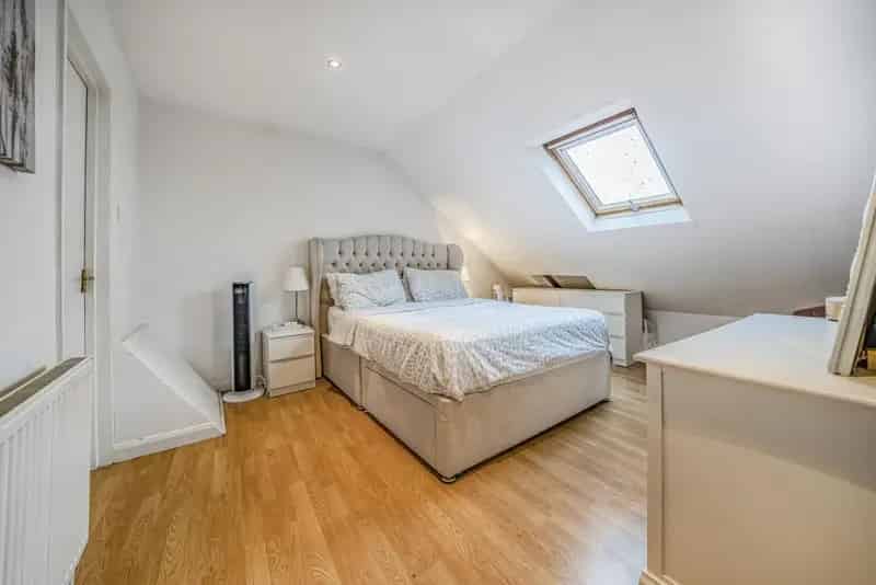 Two Double Bedroom Flat near Wimbledon Town