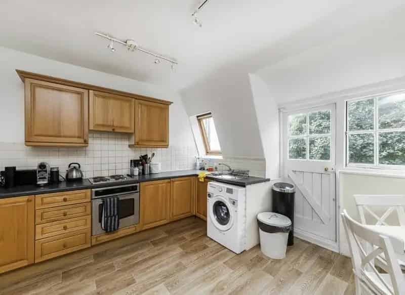 2-Bedroom Flat Muswell Hill October 2025 Available