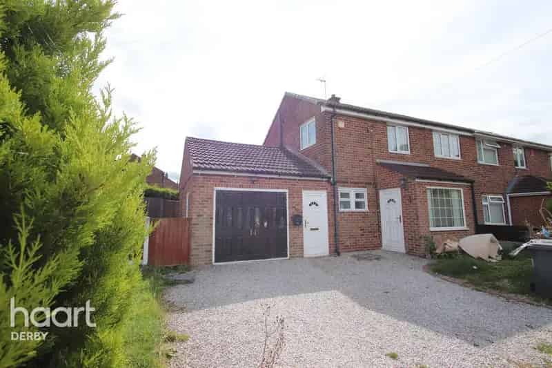 3 Bedroom Semi-Detached House to Rent
