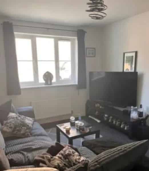 2 Bed Maisonette Mutual Exchange - Newly Decorated