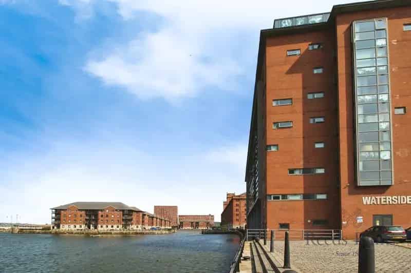 2 Bed Flat for Sale Liverpool Modern Apartment Balcony Parking