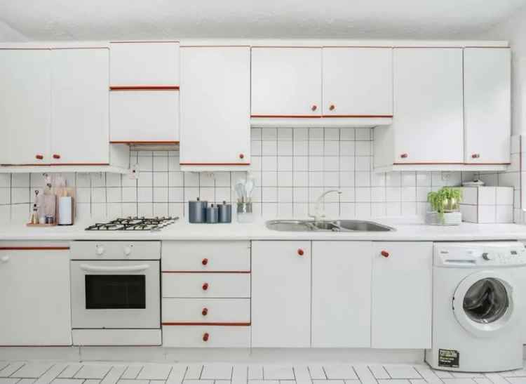 Large 3-Bedroom Apartment near Finchley Road