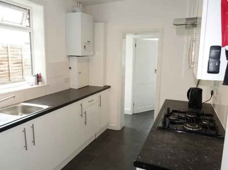 4 Bedroom HMO Mid Terrace House for Sale Southsea PO5