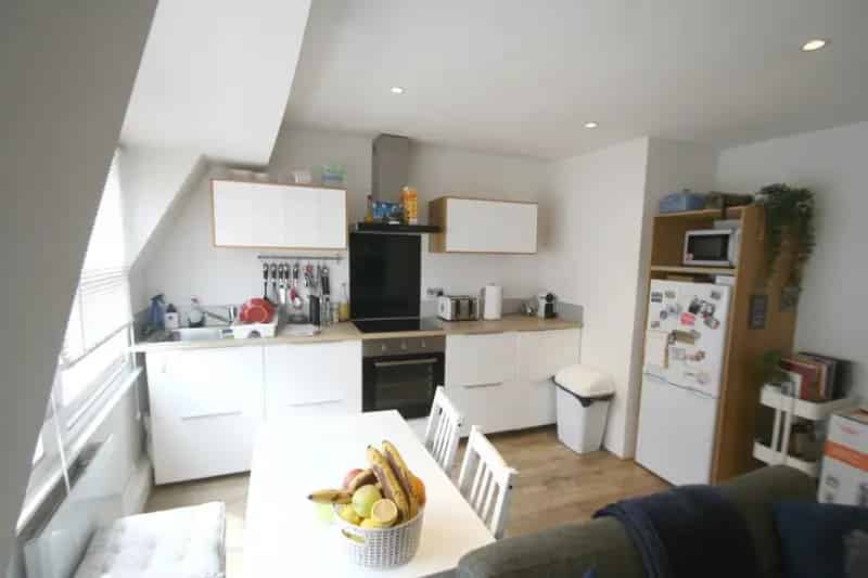 Modern Furnished Apartment Near The Hoe