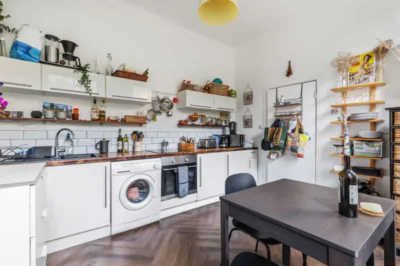 3 Bedroom Flat Alexandra Drive London