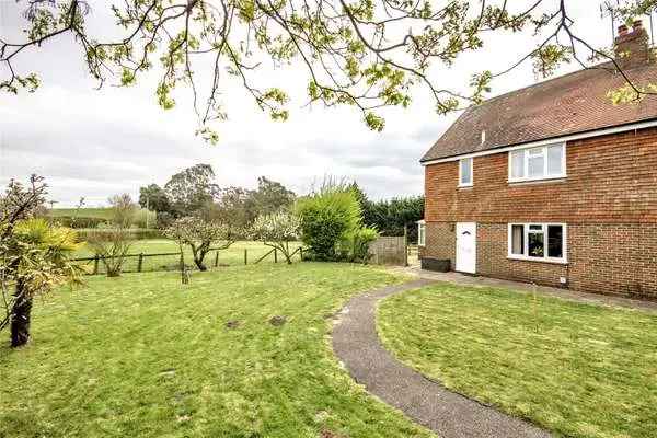 Three-Bedroom Cottages Near Tonbridge and Tunbridge Wells