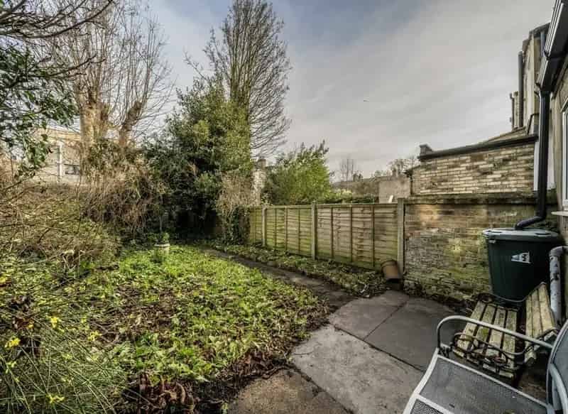 4 Double Bedroom Victorian House Near Victoria Park