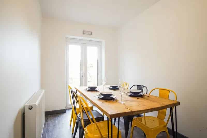 6 Bedroom En-Suite Terraced House for Students