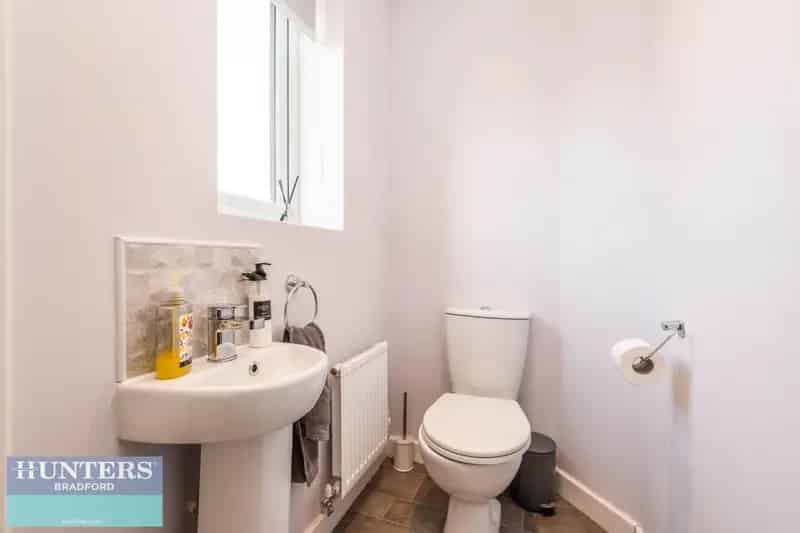 4 Bedroom House For Sale Bradford