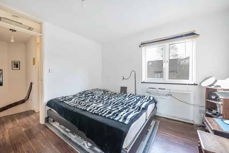 One Bedroom House near Richmond Park North Kingston