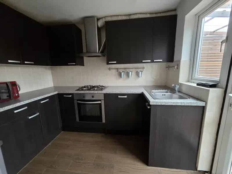 2 Bedroom End of Terrace House to Rent