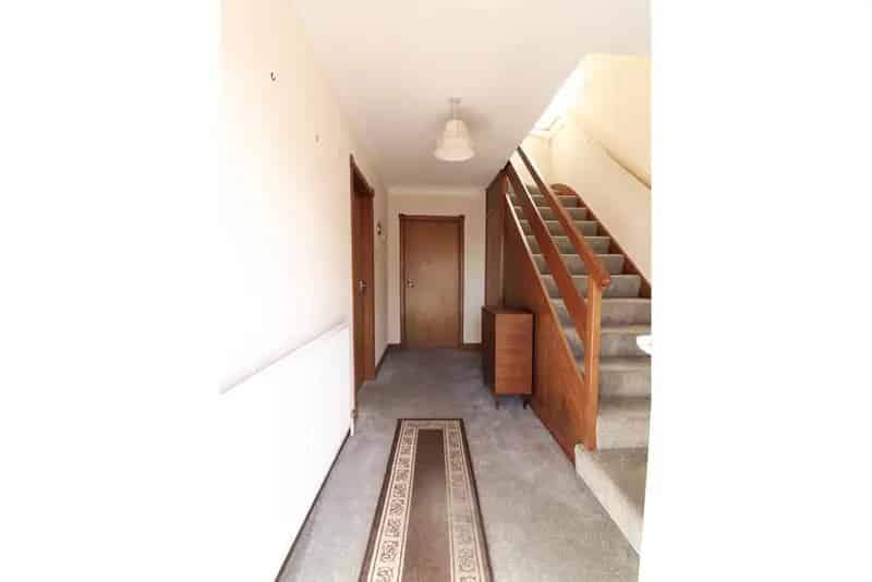 3 Bed Semi-Detached House with 2 Reception Rooms and Garage