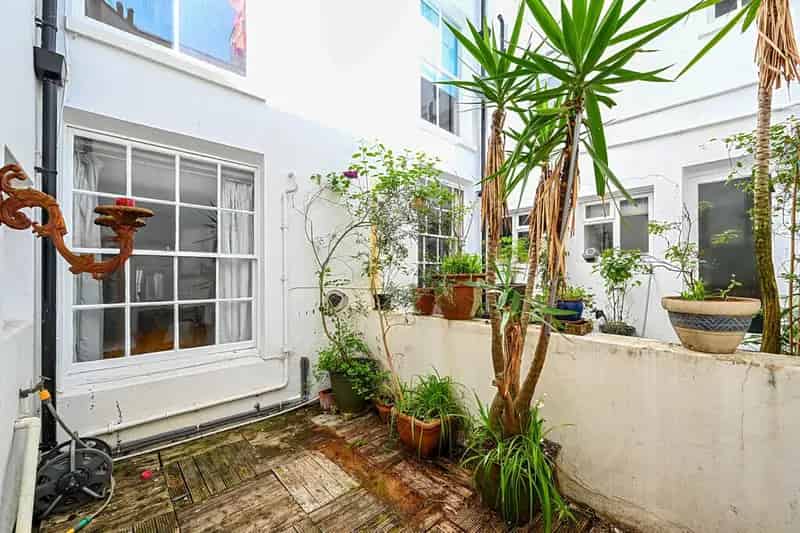 2 Bedroom Apartment for Sale Atlingworth Street Brighton
