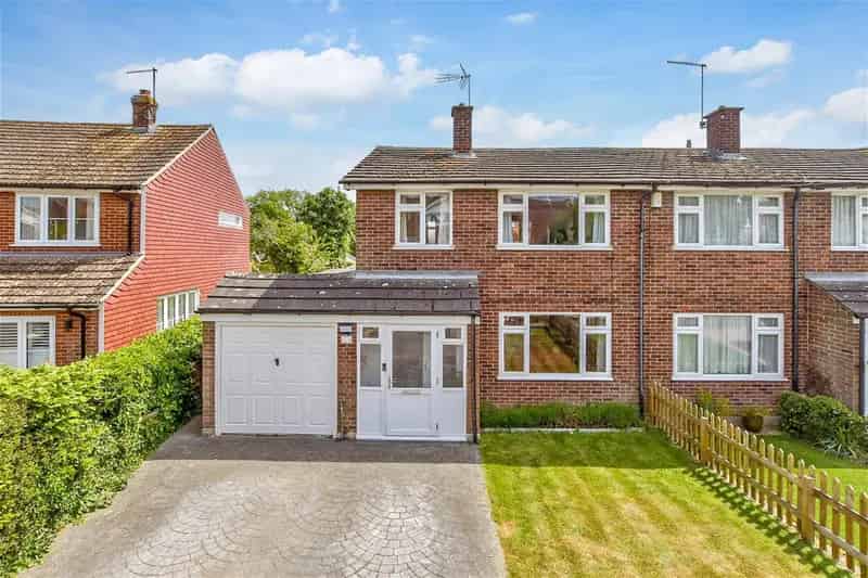3 Bedroom Semi-Detached House for Sale