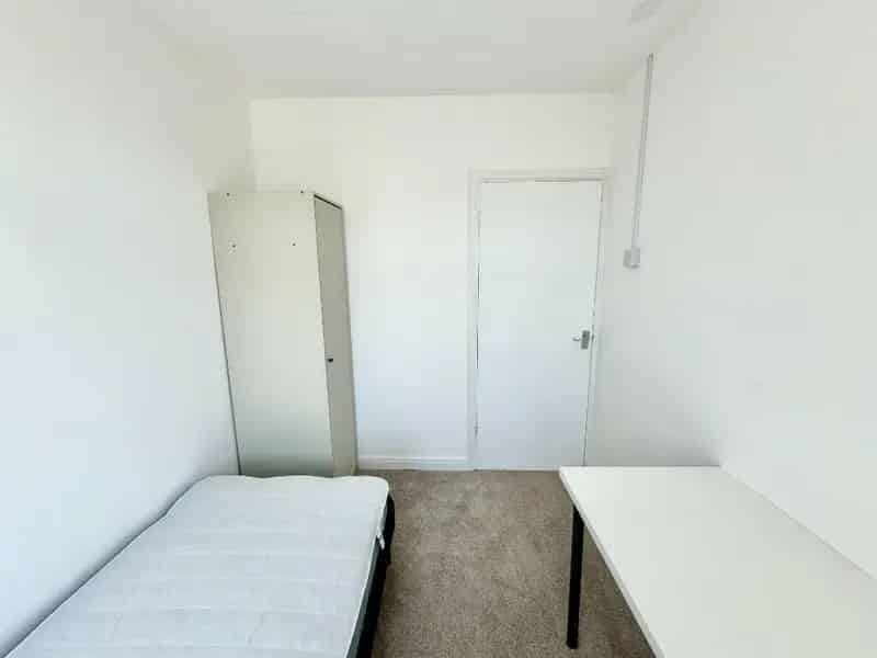 4 Bedroom Semi Detached House Filton Available September