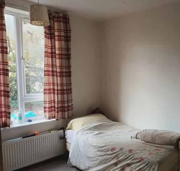 Large 1 Bed Ground Floor Flat Halifax Rd