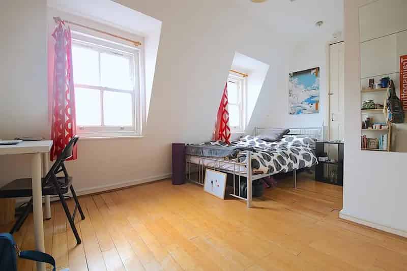 2 Bedroom Flat to Rent Mile End - City Professionals & Queen Mary Students