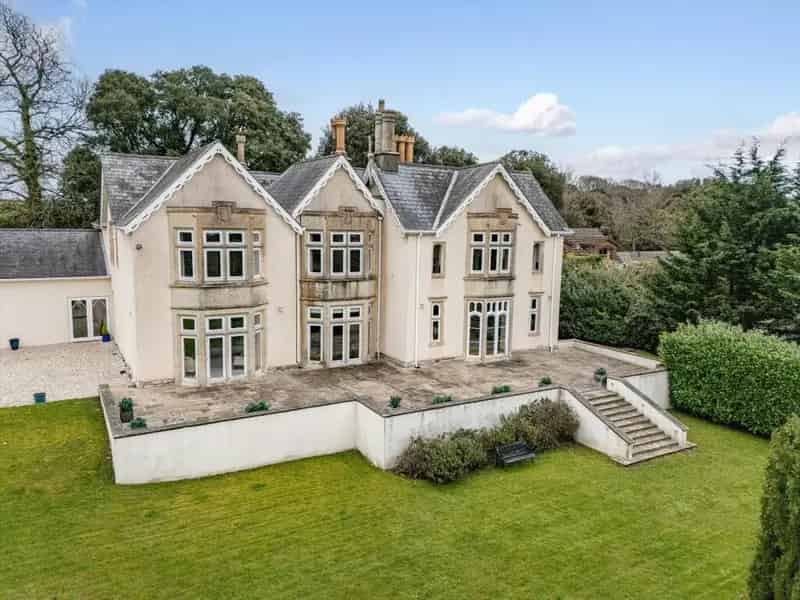5 Bedroom Tudor Gothic House with 4 Acres