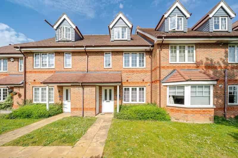 5 Bedroom House Maidenhead Town Centre Fast Train Links