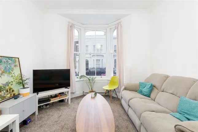 Terraced house to rent in Clinton Road, London E3